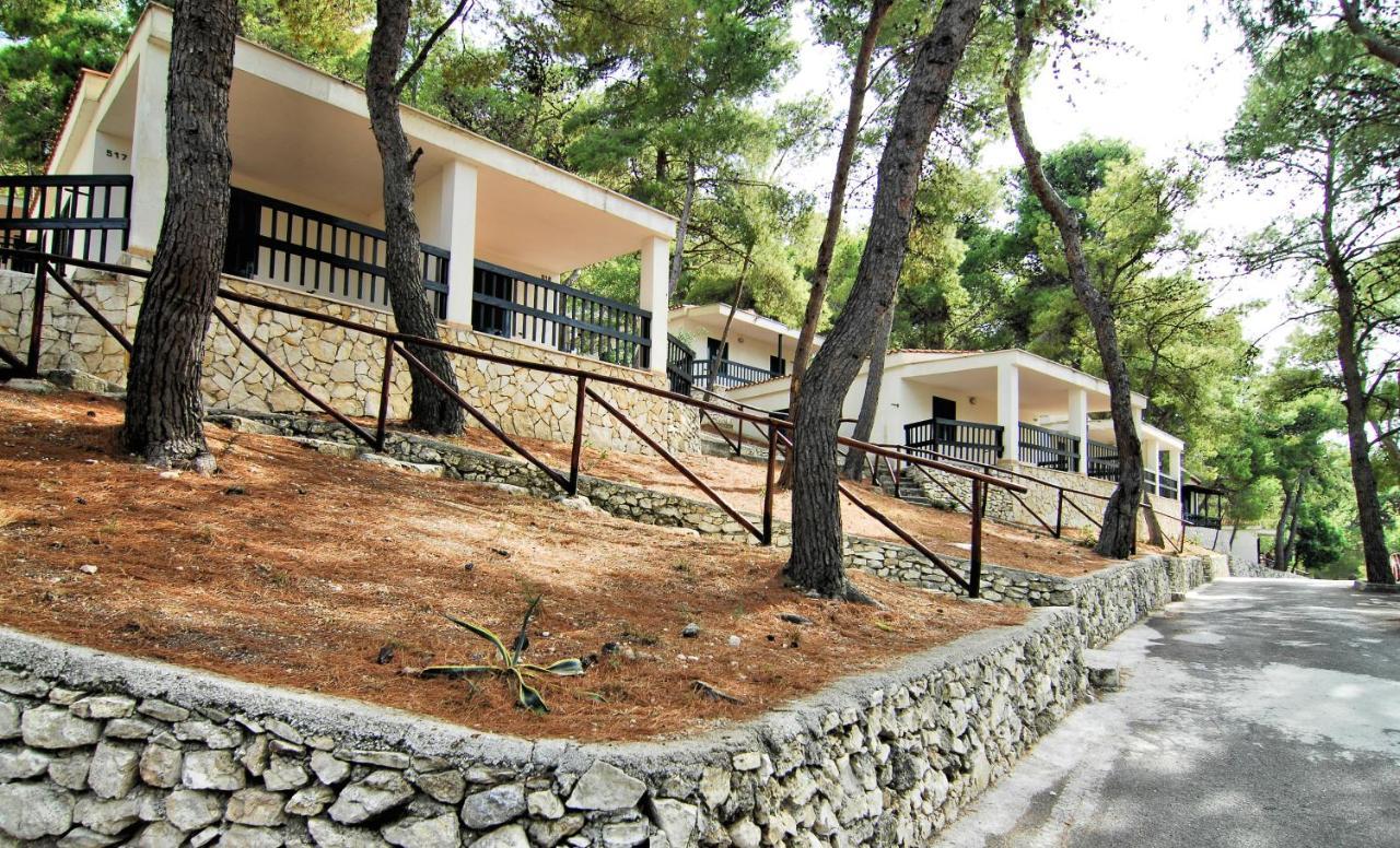 Gattarella Family Resort Puglia - Self Catering Accommodations In The Pinewood Вьесте Экстерьер фото